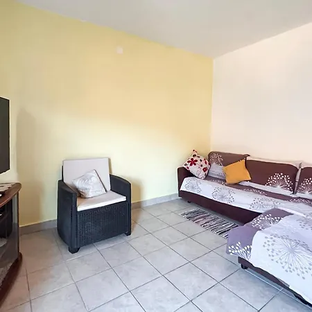 Apartamento Awesome In Gusce With Wifi *